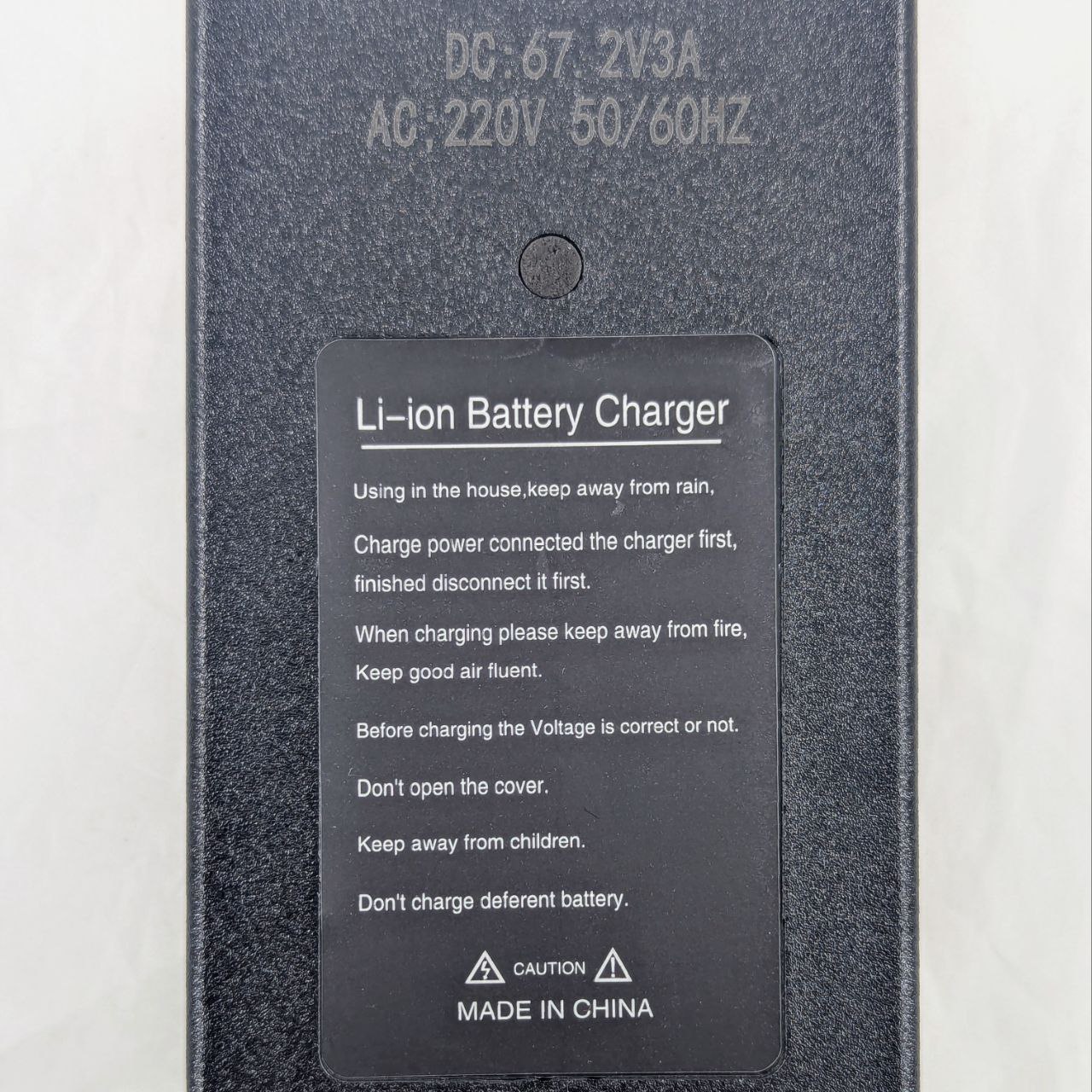 Зарядное устройство li-ion, разъем IEC, Model 60V3A (67.2V 3A) — изображение 2